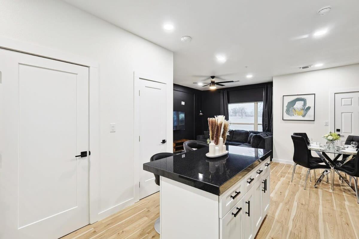 New 2B Townhome Near At&T Global Life 6Flag Arlington Esterno foto